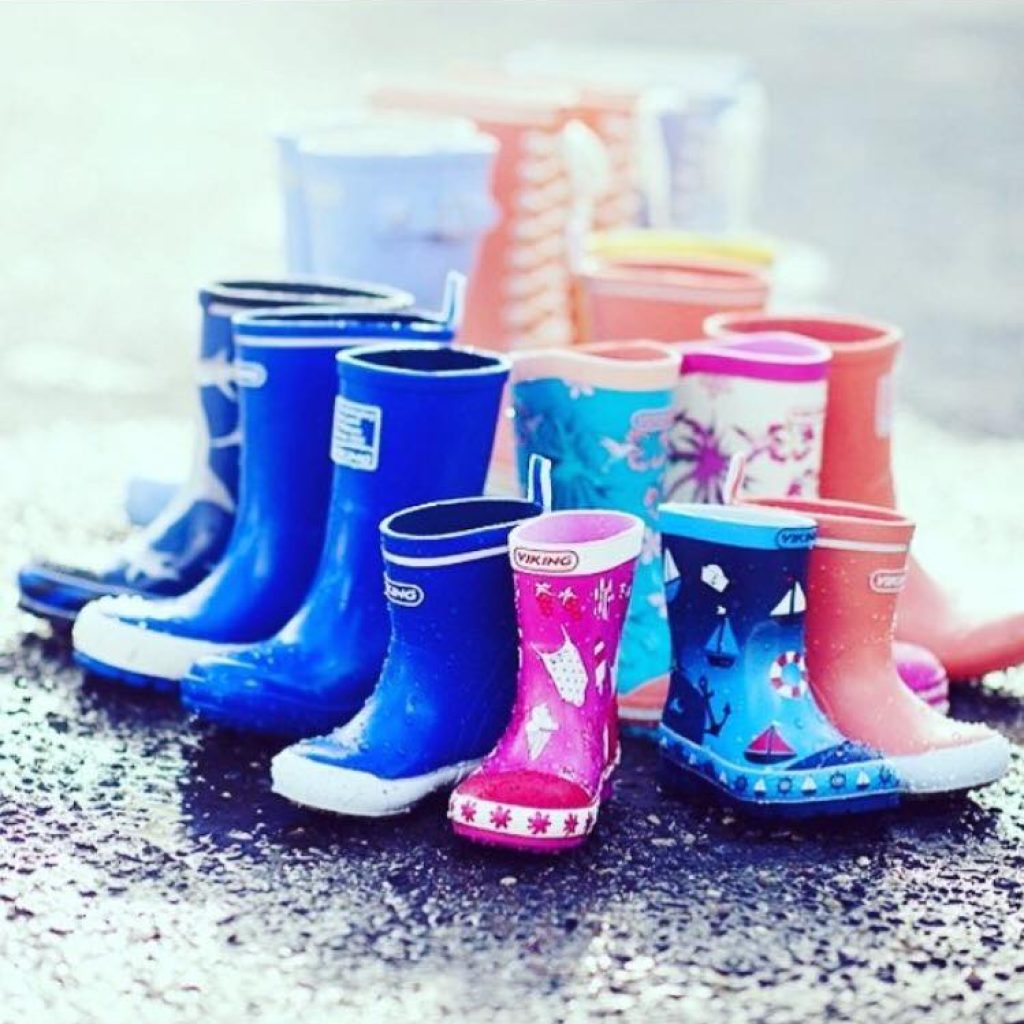 SLS - официален представител на Viking footwear за България.