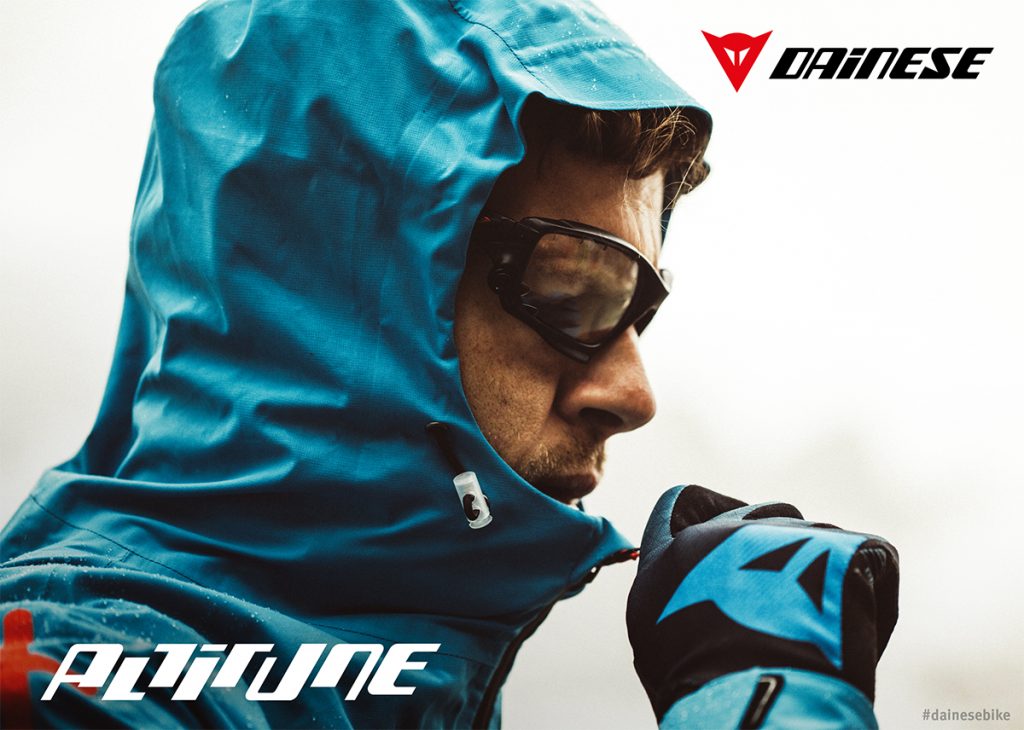 Цялата колекция на Dainese можете да намерите във верига спортни магазини SLS. Официален представител на Dainese за България.