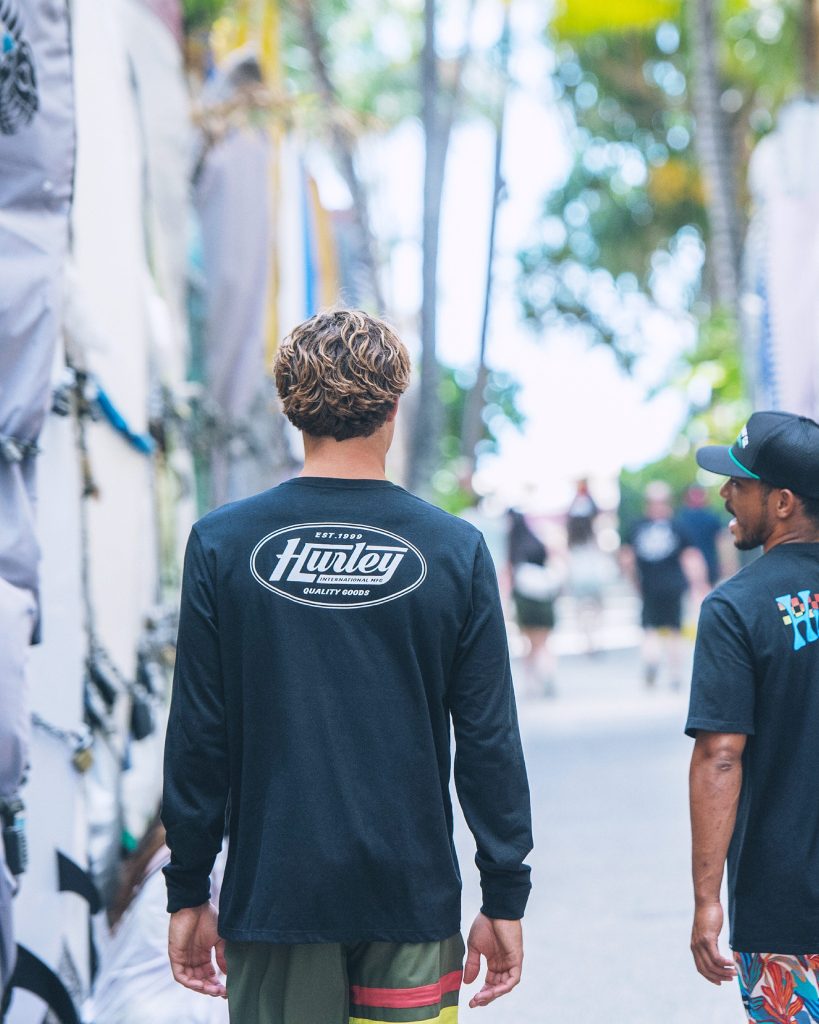 Добре дошли в света на Hurley !
Марката предлага както функционални сърф артикули, така и ежедневни модели, вдъхновени от океана и свободния дух на сърф културата.
Цялата колекция, можете да намерите в магазините ни. 
SLS – официален представител на Hurley за България.